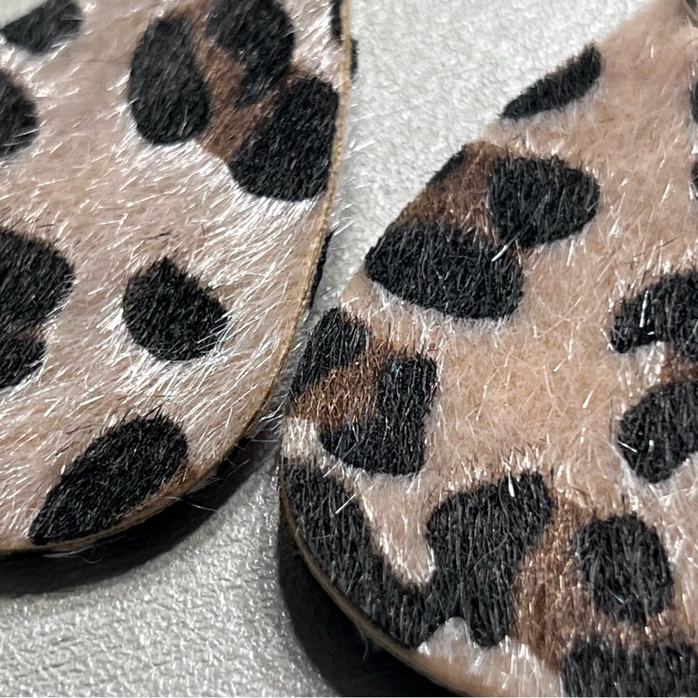 Wild Elegance Handmade Leopard Teardrop Earrings - Picture 2 of 2